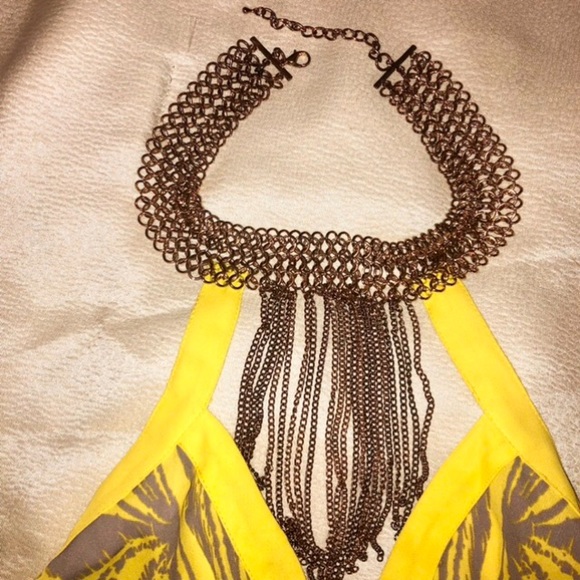 EUC Bebe chain neck yellow halter top blouse - Picture 4 of 9